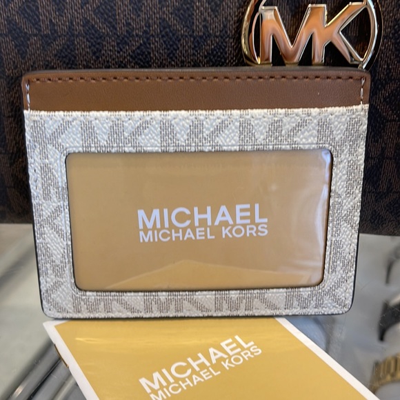 MICHAEL KORS
Leather Large Card Holder Case Wallet 
Vanilla MK Signature 
NWT - Picture 9 of 16